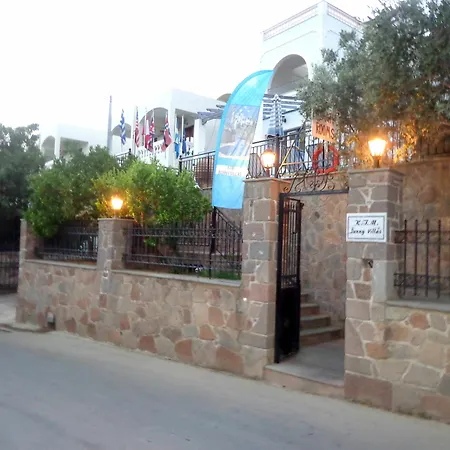 Ktm Sunny Apartahotel 3*